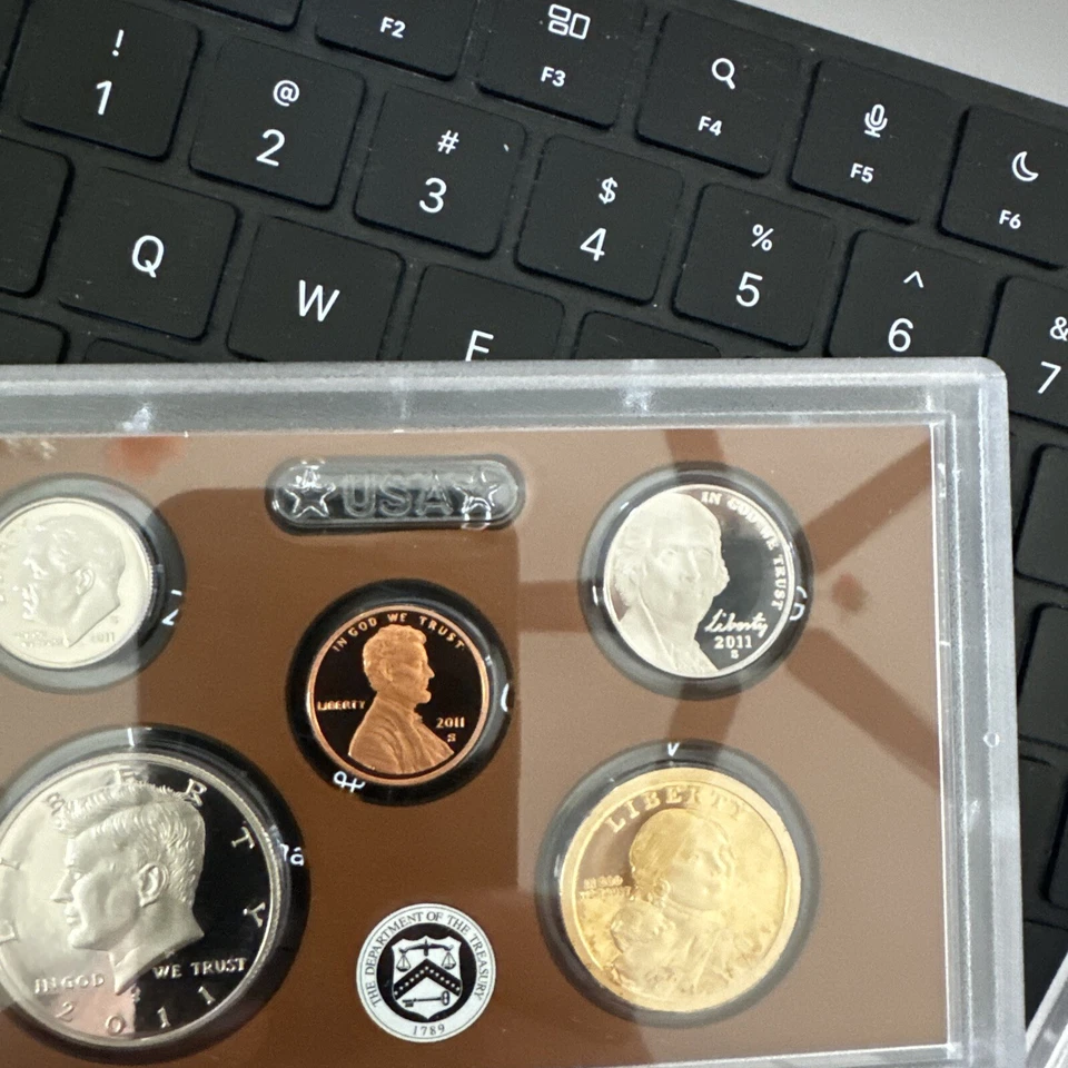 2011-S US Mint Silver Proof Set Gem Coins W/Original Box and COA - Image 3 of 4