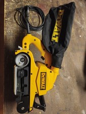 Levigatrice a nastro DeWalt