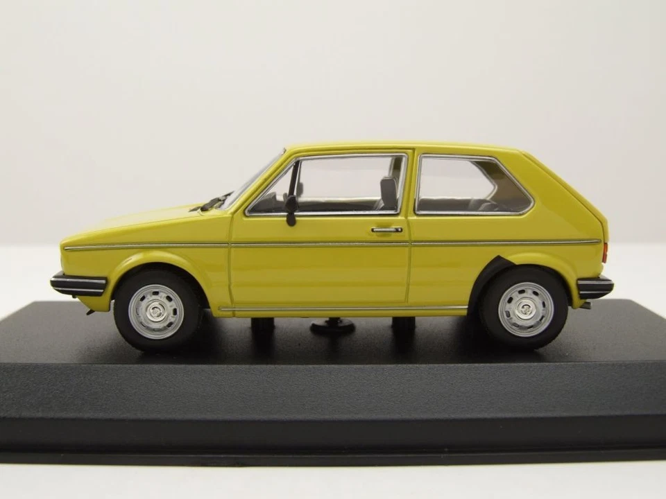 VW Golf 1 2 Porte 1980 Giallo Modellino 1:43 Maxichamps - Immagine 3 di 4