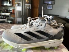 Size 10 - Adizero instinct T Softball Cleat