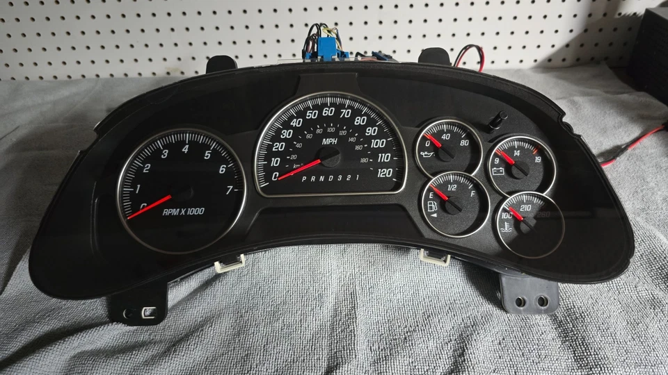 GMC Envoy Gauge Cluster 2002-2009 Foto 2 de 4