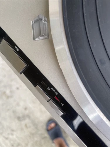 Technics SL-Q2 Direct Drive automatic Turntable SOLD AS IS FOR PART Or REPAIR