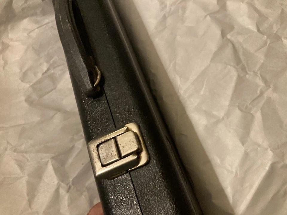 Bundy II Flute Selmer Company with Hard Case. Beautiful Warm Tone. - Image 4 of 4