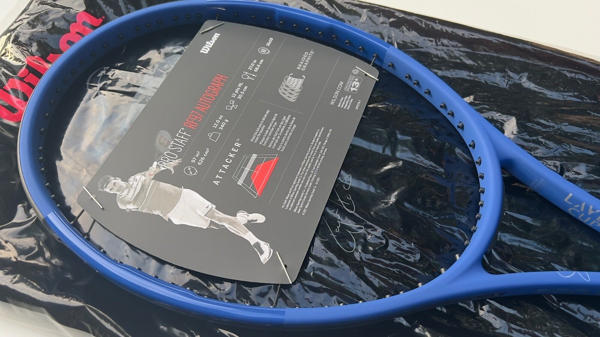 Wilson Pro Staff RF97 Autograph Blue Laver Cup | Grip 4 3/8 Wilson Pro Staff RF97 Autograph Blue Laver Cup | Grip 4 3/8