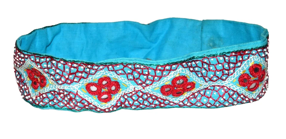 Cinturón ancho vintage rojo bordado blanco cuentas en lino turquesa se adapta hasta 36" Foto 3 de 4