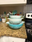 Vintage Pyrex Amish Butterprint Cinderella Mixing Bowls Set Of 3
