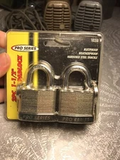 KR Tools Pro Series Padlock 1 1/2” New Pair Of Locks & Keys Laminated 