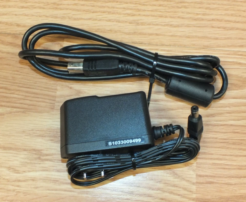 Zoom (5241) Series 1051 Cable Modem w/ A/C Power Supply & USB Bundle - Image 2 of 4