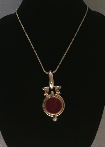Joan Rivers for TOVA Perfume Pendant Necklace 3" Gold Tone Chain 20" - Picture 8 of 9