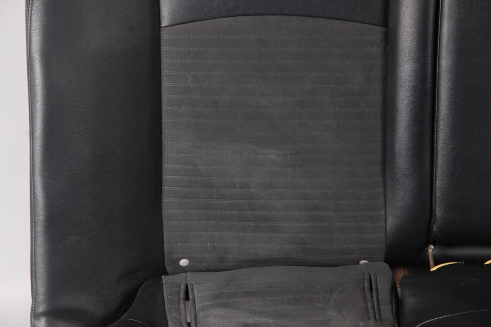 2008-15 MITSUBISHI LANCER EVOLUTION X MR/GSR ОРИГИНАЛЬНОЕ КОЖАНОЕ/ЗАМШЕВОЕ ЗАДНЕЕ СИДЕНЬЕ - Изображение 3 из 4
