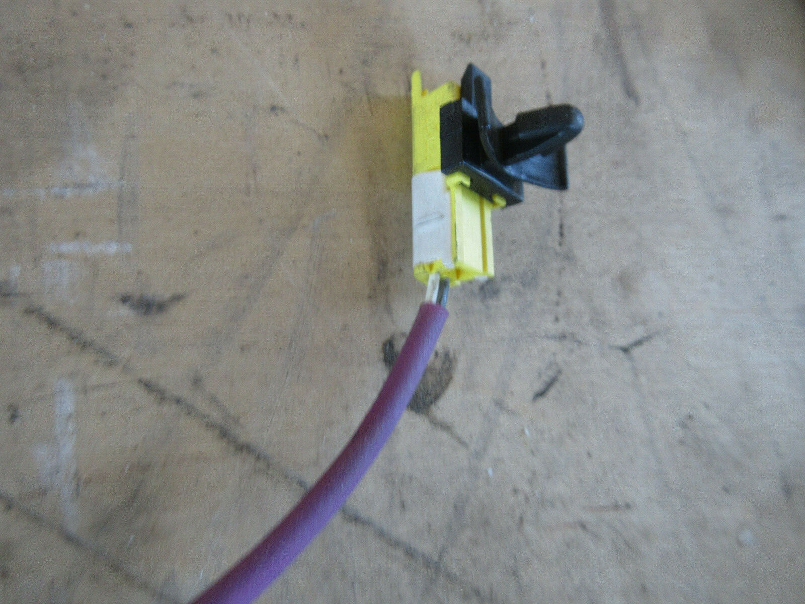Maserati Quattroporte - Rear Lateral Seat Belt Roller - P/N 66948500