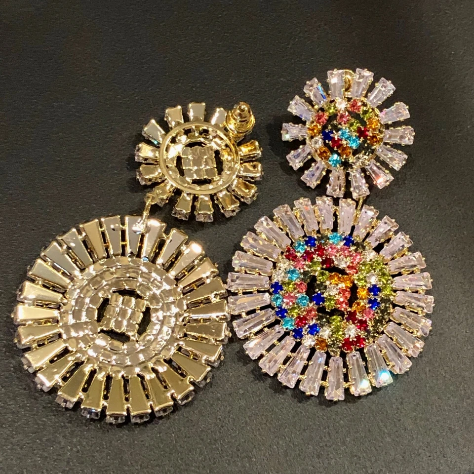 Pendientes de aro enchapados en oro de 18k hechos con cristal de Swarovski multicolor regalo festivo Foto 4 de 4