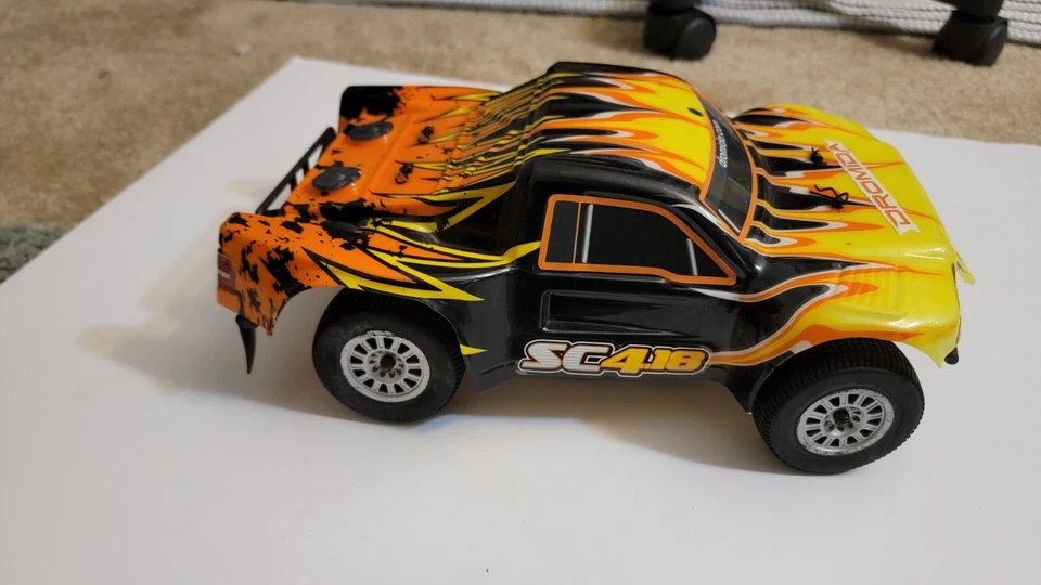 Camión para carros Dromida MT 4.18 1/18 4x4 sin probar sin control remoto Foto 2 de 4