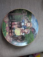 Vintage c1989 Hummel COUNTRY CROSSROADS “Little Companions” Collector Plate MINT