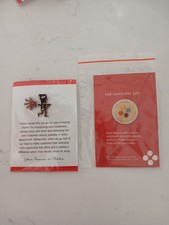 Juego de 2 prendedores coleccionables Pub…