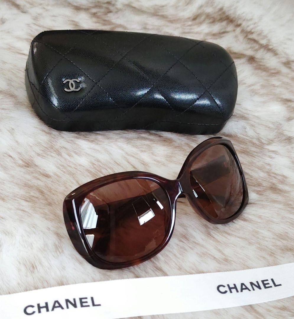 Chanel Coco Mark Sunglasses Case with Little Signs Design