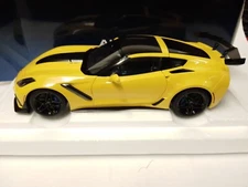 Autoart Chevrolet Corvette ZR1 Corvette racing yellow tintcoat 2019 1/18 71278