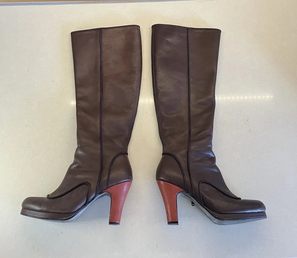Botas farylrobin 2006 couro marrom altura do joelho tamanho 6,5 “frisky” com zíper salto 3,5” LEIA - Imagem 4 de 4