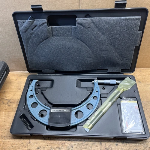 103-145 MITUTOYO 200-225/0.01mm Outside Micrometer