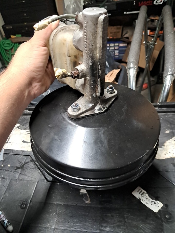9600 Honda Civic Oem NONABS Vacuum Brake Booster w Master Cylinder