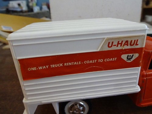 60'S U-HAUL TOOTSIE TOY TRUCK & (2) 1945-1970 25TH ANNIVERSARY PINBACKS NO BOX - Picture 9 of 9