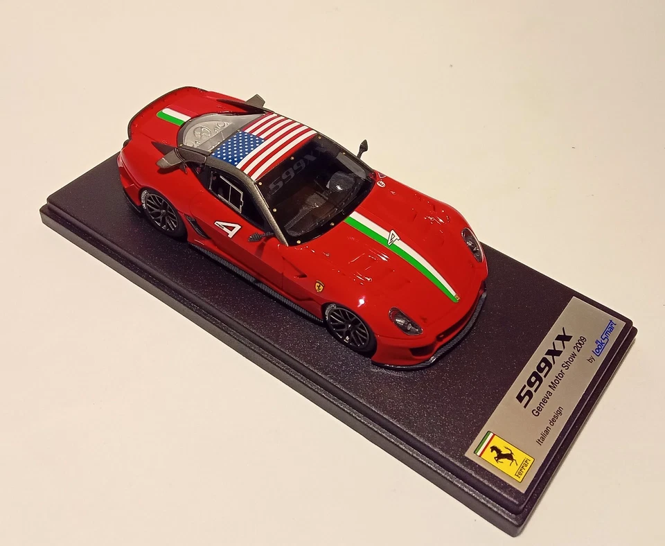 FERRARI 599XX - "Versione Clienti" - Rosso F1 - Grigio ghisa opaco - LS 1:43 - Immagine 2 di 4