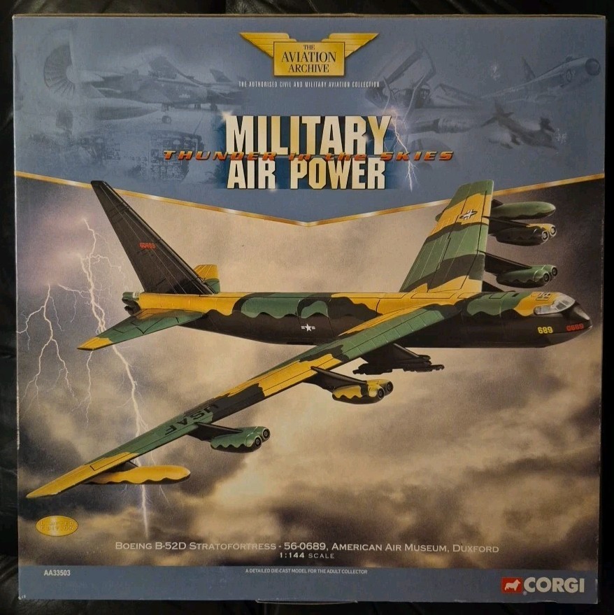 Corgi Aviation Boeing B-52D Stratofortress American Air Museum Duxford AA33503
