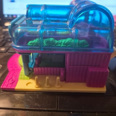 Mattel 2006 Polly Pocket 10th Anniversary Supermarket Grocery Store 2 Figures