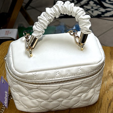 Claire's White Quilted Heart Crossbody Purse w/Detachable Heavy Gold Chain