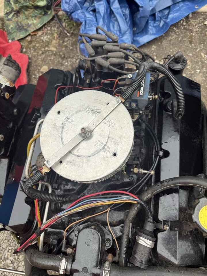 Двигатель MerCruiser Marine 7,4 л 454 V8 Bravo готов к подаче пресной воды 431 час  - Изображение 2 из 4