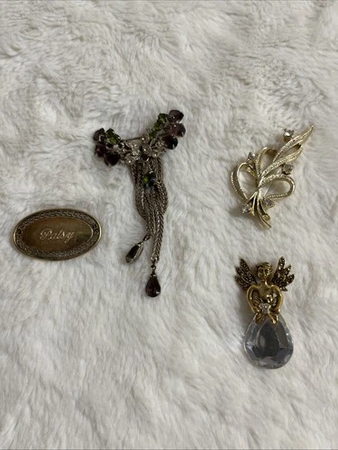Vintage Lot Of 4 Brooches -Costume Jewelry