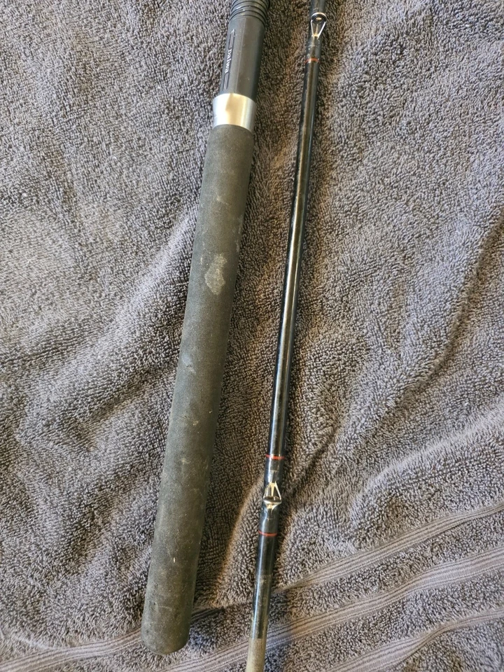 Daiawa Black Widow High Performance Fishing Rod About 104" Long - Image 2 of 4