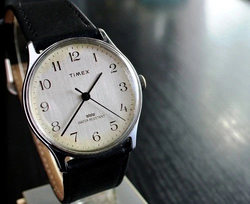 VINTAGE TIMEX 1980s CLASSIC DIAL MECHANICAL WIND UP MEN'S SILVER BLK DRESS WATCH