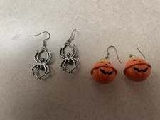 Halloween Earrings- 2 Pair - Jack O Lantern - 3D Pumpkins & Spooky Spiders