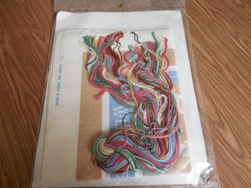 NIP Dimensions From the Heart Embroidery Kit "Bear Friends" LARGE 18x14 Welcome - Imagen 3 de 3
