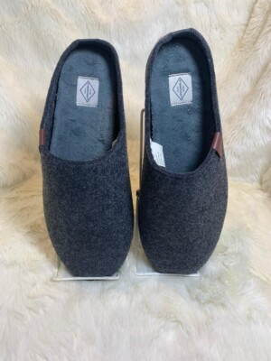 Mens Clog Slippers, St Johns Bay, COLOR Gray, Size Medium 9-10