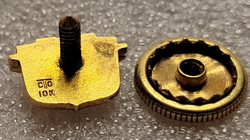 Pin de servicio al empleado Hotpoint Appliance década 1940 20 años OC Tanner Co oro 10 k - Imagen 5 de 5