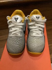 Nike Kobe VI Del Sol Zapatos para Niños Pequeños Blanco Amarillo Lakers Talla 8c PS con caja