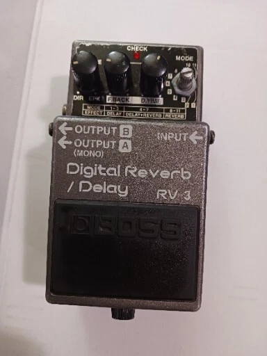 Preços baixos em Guitarra Boss RV 3 Pedais de Delay, Eco e