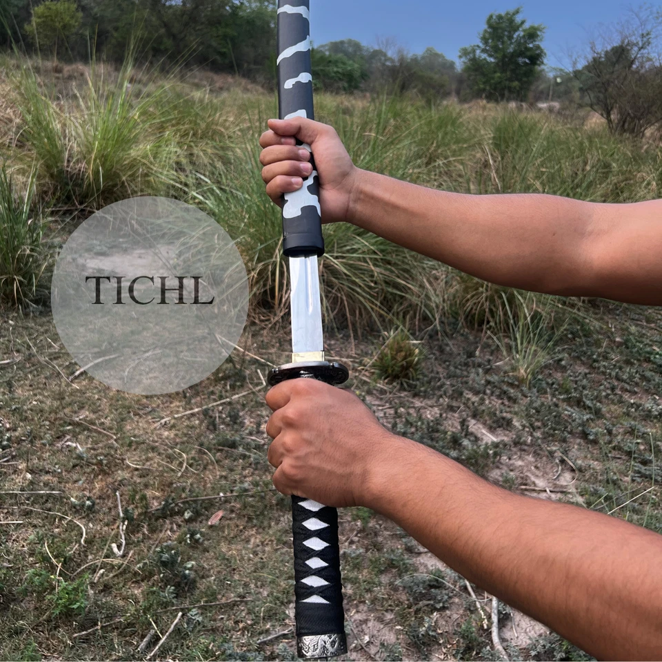 Espada Katana Japonesa Hecha a Mano Alta Calidad T10 Acero Patrón Negro Foto 2 de 4