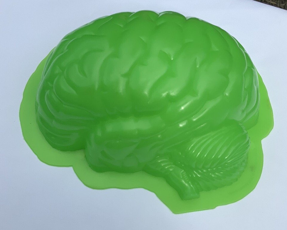 VINTAGE 1997 ZOMBIE BRAINB Jello Mold Halloween Gelatin Maker Slime