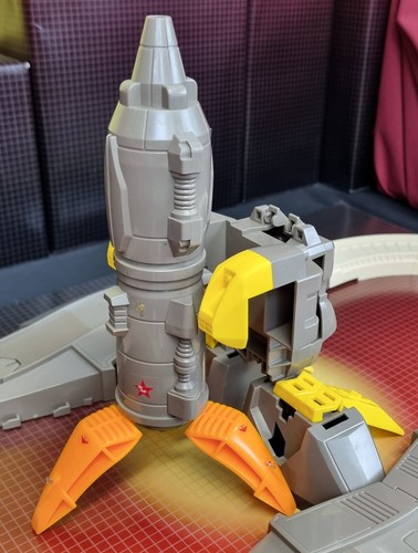 De colección Hasbro Transformers G1 Autobot Rocket Base Omega Supreme Completo con Instancia - Imagen 5 de 15