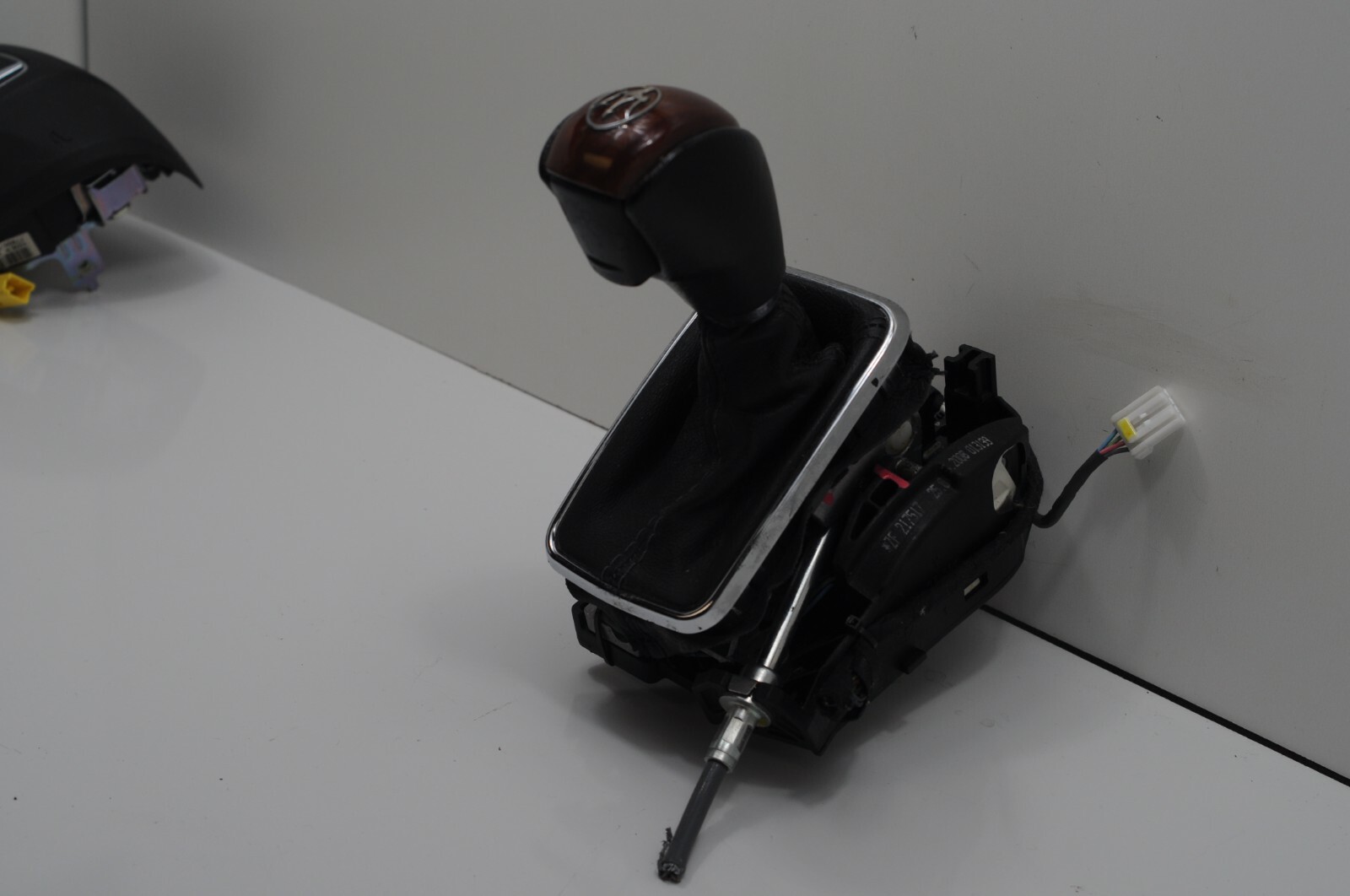 🚘▶️05-11 Maserati Quattroporte AUTOMATIC TRANSMISSION GEAR POSITION SHIFTER OEM