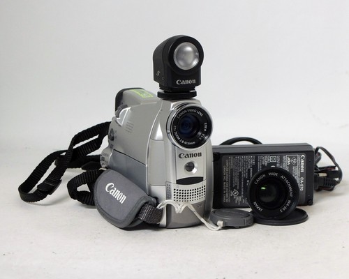 Canon ZR70 MC MiniDV Camcorder NTSC Canon 22x Optical Zoom Lens Video Camera