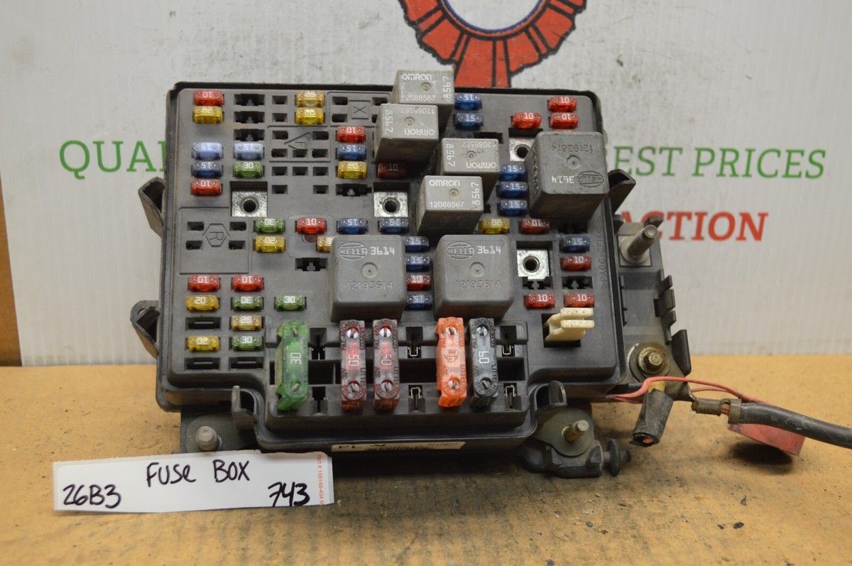1999-2001 Chevrolet Silverado Fuse Box Junction OEM