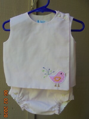 Baby Outfit-Girl-NB/Newborn Size-Embroidered  Fancy Tail Bird'' Top/Diaper Cover