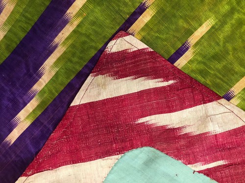 Antique Central Asian Ikat -Dyed Silk Panel graphic design purple 19th Century - Picture 5 of 5