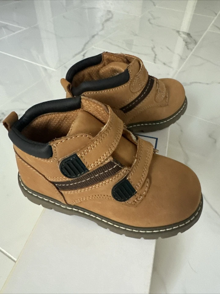 BOTAS BEBÉ Talla 10 NIÑO PEQUEÑO NUEVAS SIN CAJA Foto 3 de 4