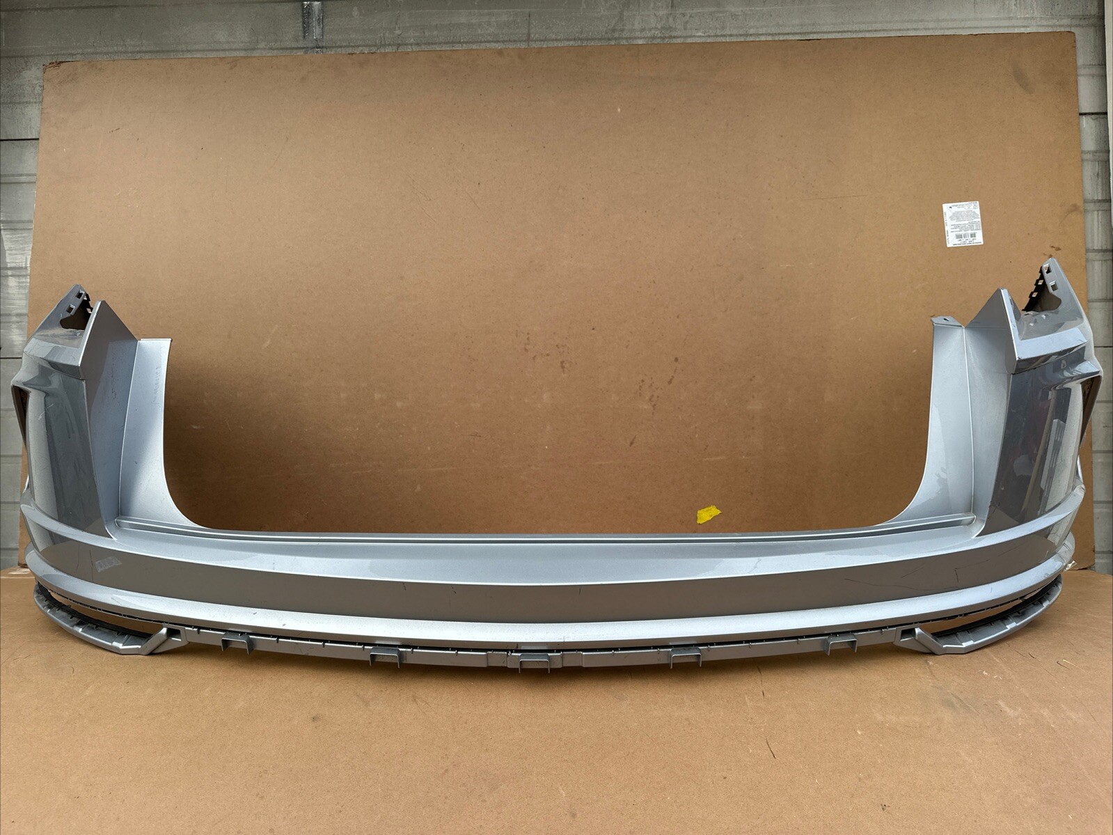 LAMBORGHINI URUS REAR BUMPER 2018 2019 2020 2021 2022 OEM