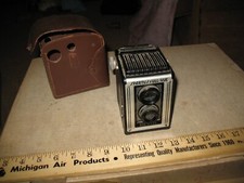 VTG ANTIQUE SPARTUS FULL VUE BOX CAMERA 20s 30s PROP PHOTO PHOTOGRAPHY ART DECOR
